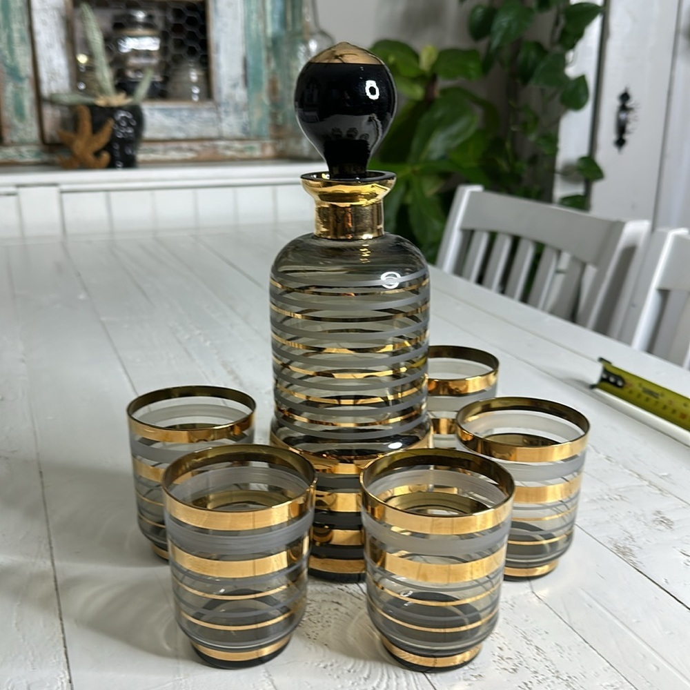 🎀Gold&Smoky gray Glassware Mid-century Modern Liquor Decanter5 Cordial Glasses - Picture 2 of 12